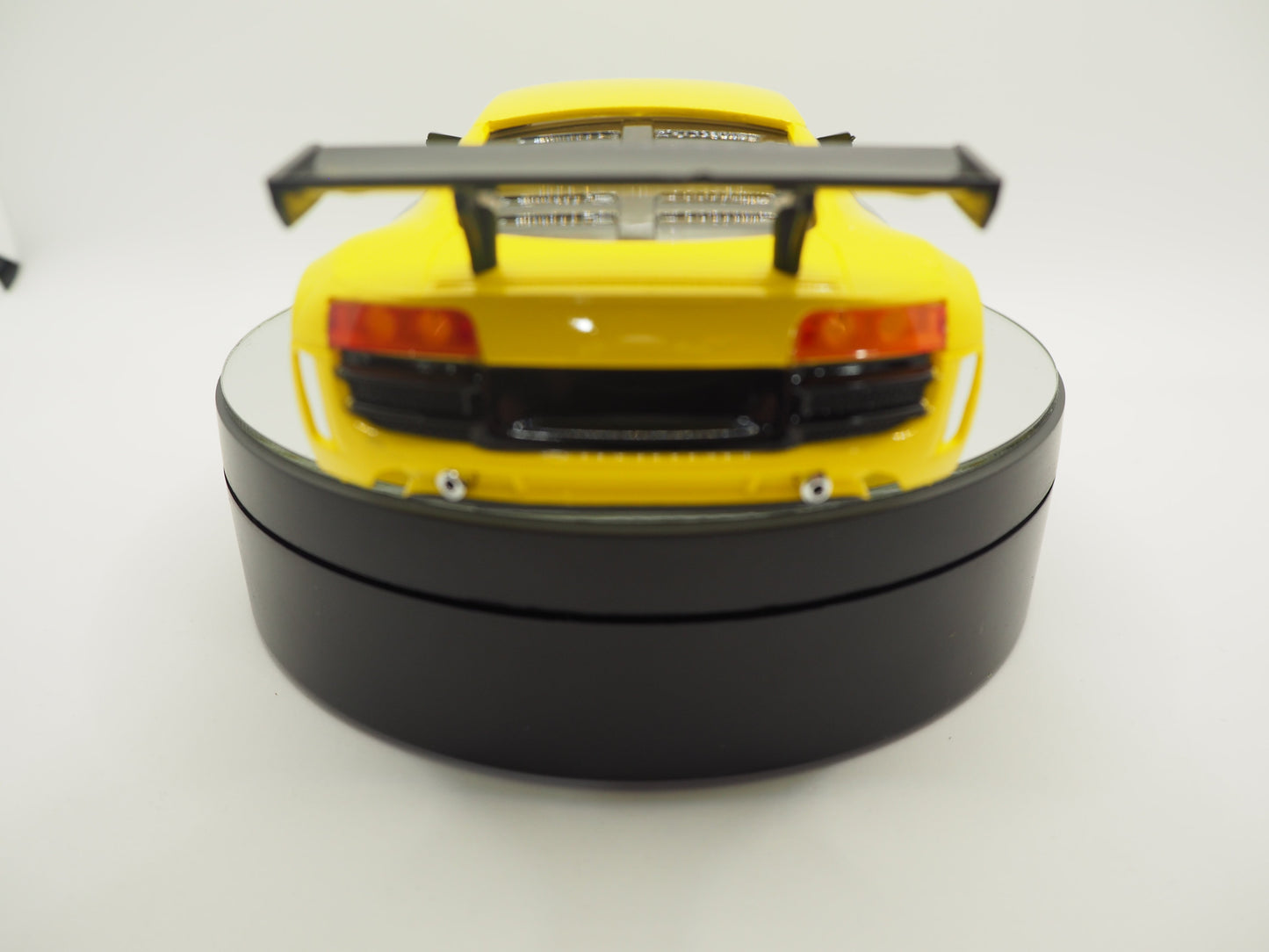 Silver Hose RC Mini-Z Audi R8 98mm body - Sapphire Yellow