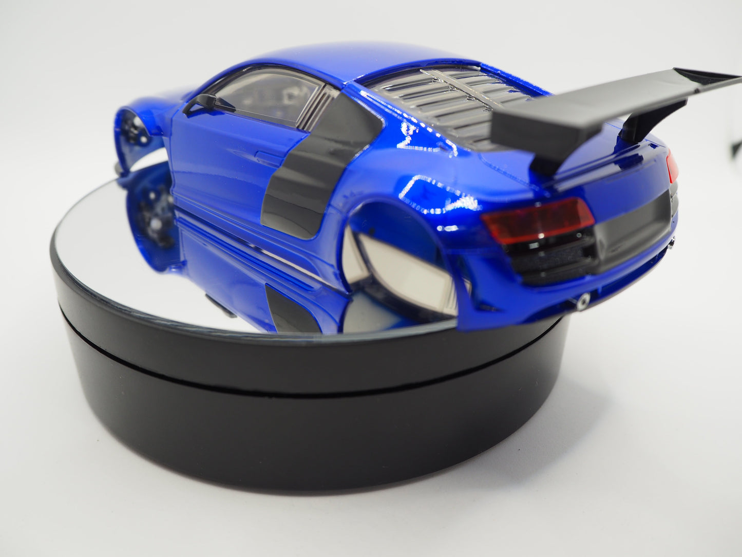 Silver Horse RC Mini-Z Audi R8 98mm body - Crystal Blue